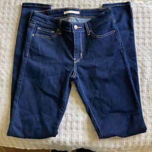 Women’s Levi’s 711 Skinny Size 26 Dark Blue Wash NWOT